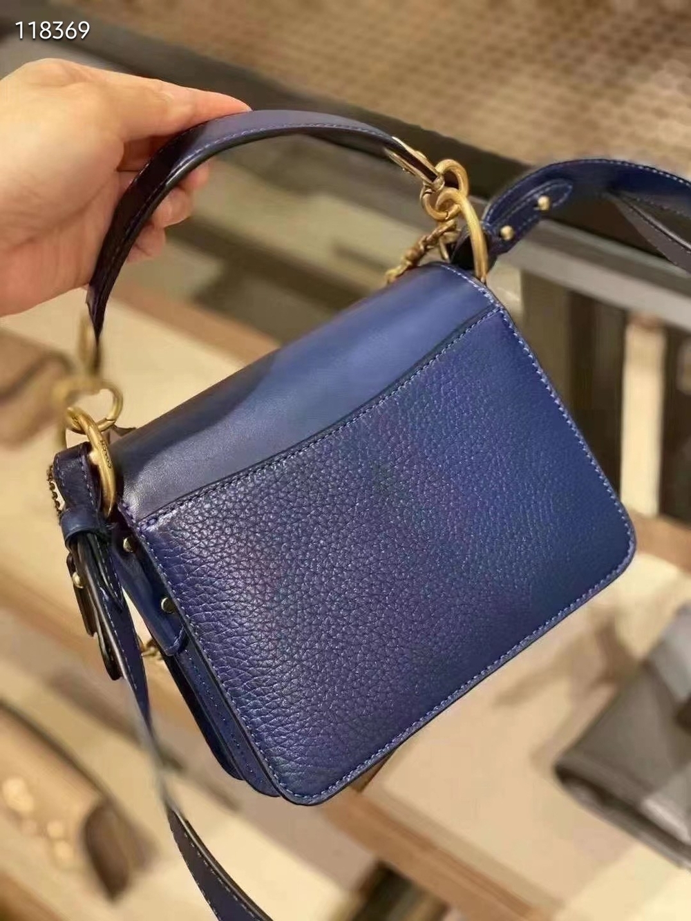 Coach Beat 18 Navy Leather Crossbody with Gold Chain Trim - Picture 3 of 9